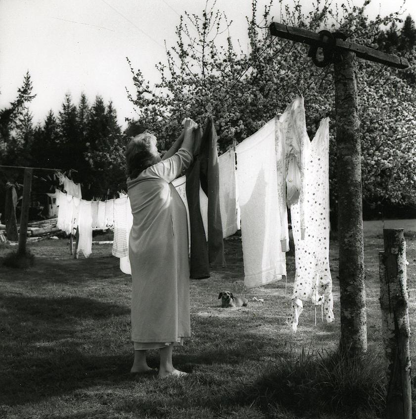 Larrys Mom hanging up her laundry, ca 1988